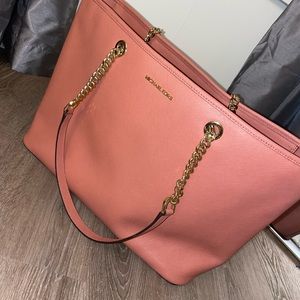 Michael Kors Gilly Large Top Zip large Tote Saffiano Leather Salmon pink